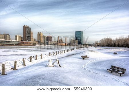 Winter-City-skyline