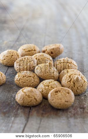 Amarettini Cookies