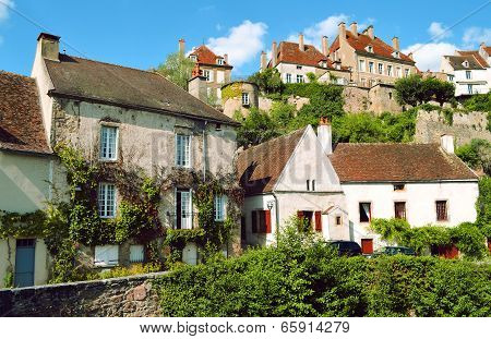 village Flavigny sur Ozerain in France