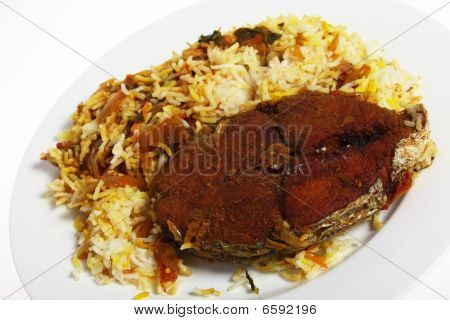 Piatto di pesce arabo Majboos
