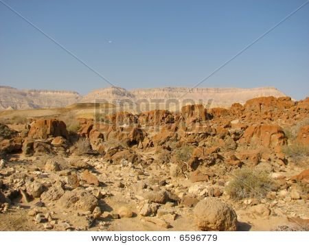 Necef Çölü'nde krater