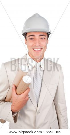 สถาปนิกชาวหนุ่มที่สวม Hardhat เป็น