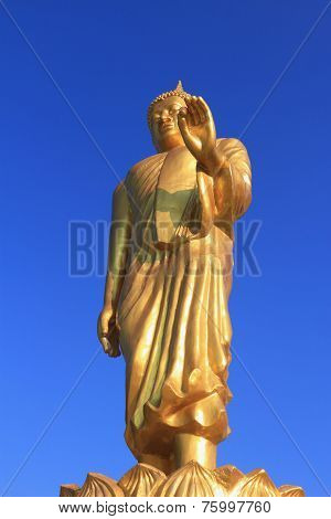 Buddha statue at Wat sawangaromang