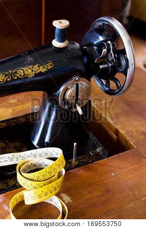 Singer Sewing Machine, Old Background