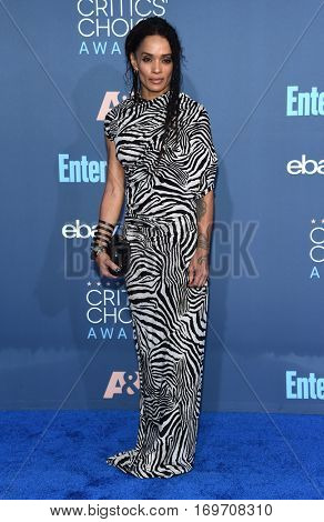 LOS ANGELES - DEC 11:  Lisa Bonet arrives to the Critics' Choice Awards 2016 on December 11, 2016 in Hollywood, CA                