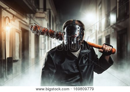 Maniac waiting for his victim on night city