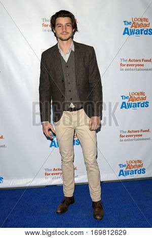 LOS ANGELES - DEC 6:  Kevin Fonteyn at the The Actors Fund's Looking Ahead Awards  at Taglyan Complex on December 6, 2016 in Los Angeles, CA