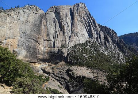 During Yosemite National Park's dry season, no water flows over Upper Yosemite Fall. Photographed from the Upper Yosemite Fall Trail.