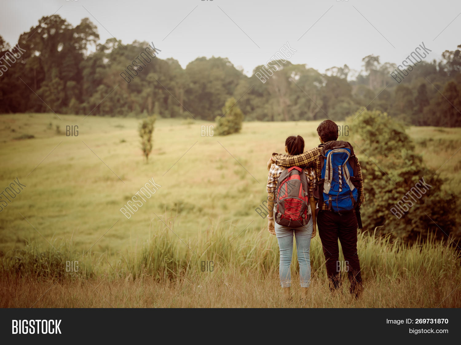 backpack travel group
