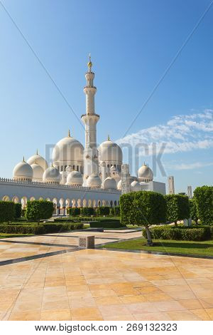 Sheikh Zayed Mosque - Abu Dhabi, United Arab Emirates. Beautiful White Grand Mosque