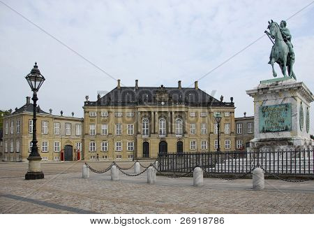 Tanskan kuningasperhe