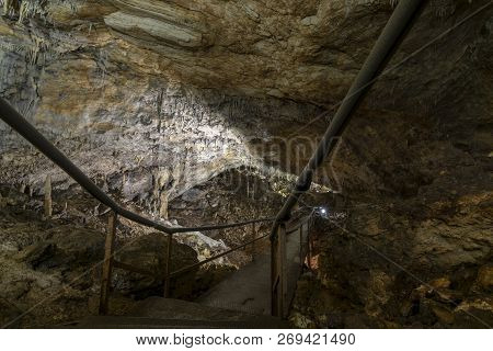 Snejanka Cave