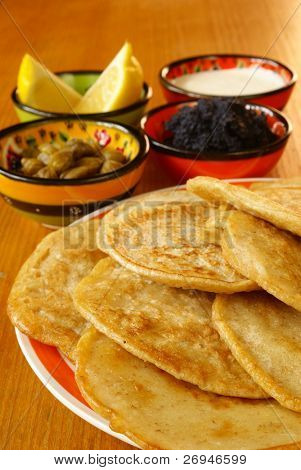 Panquecas com caviar