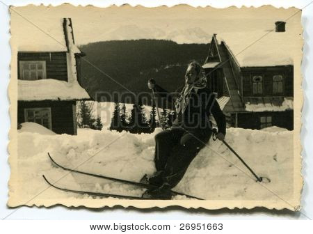 Vintage fotoğraf genç kayakçı (1951)