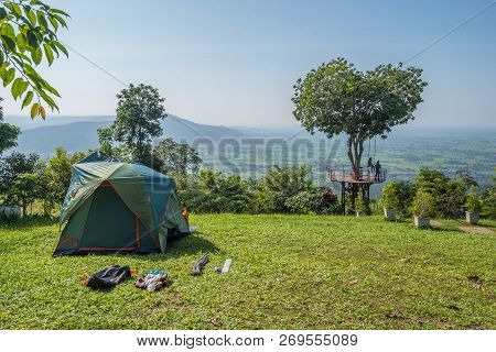 Phitsanulok ,thailand - October 12,2018 : The Thai Tourist Enjoy With Swing On Giant Heart Tree In 
