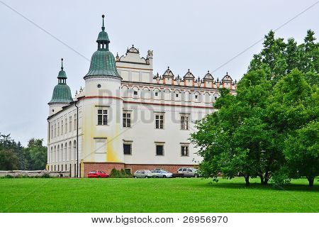 Baranow Sandomierski hrad, Polsko