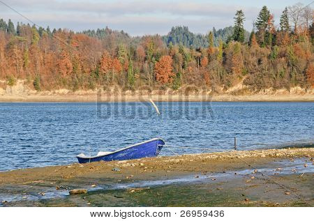 Po sezóně (Solina jezero, Bieszczady, Polsko)
