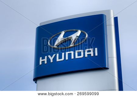 Hyundai Autombile Dealership Sign