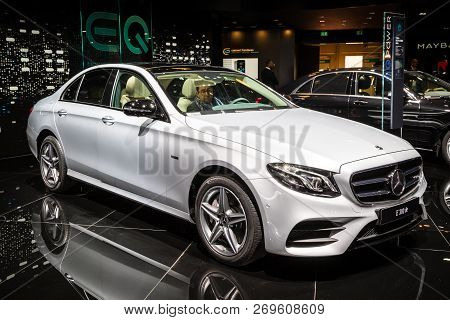 Paris - Oct 3, 2018: 2018 Mercedes-benz E 300 De Berline Diesel Hybrid Car Showcased At The Paris Mo
