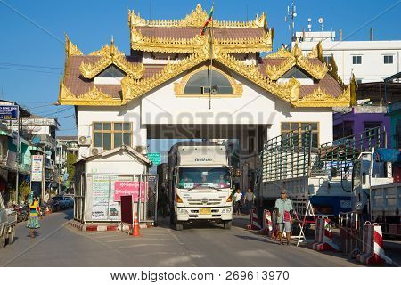 Myawaddi, Myanmar - December 28, 2016: Thai Truck On The Burmese Checkpoint. Crossing The Border Of 