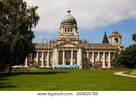 Hamburg, Germany - August 16, 2016 -the Beautiful Building In Planten Un Blomen Park, The Popular Re