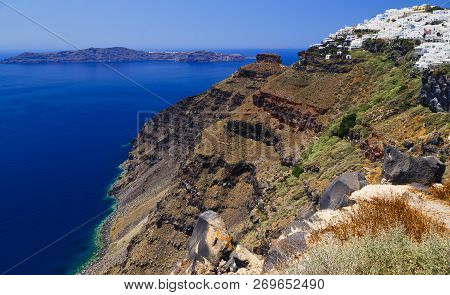 Greece, Santorini. Amazing View From Famous Sunset Point On Island In Aegean Sea - Santorini Over Oi