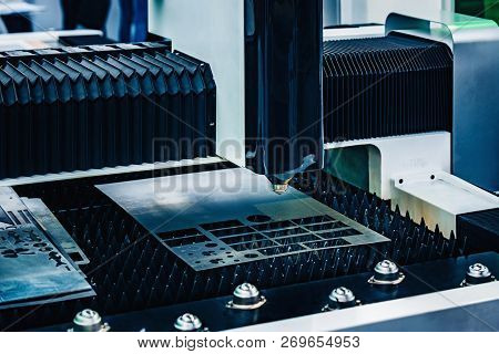 Cnc Metal Cutting Laser Machine