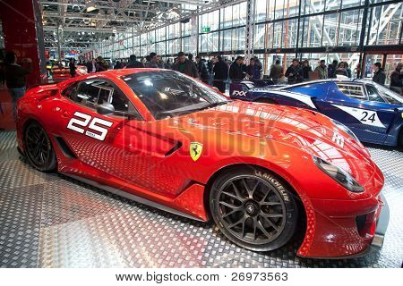 Bologna, Italien Dezember 8: Ferrari zeigt eine schöne 599 am 8. Dezember 2010 auf der Motorshow in b