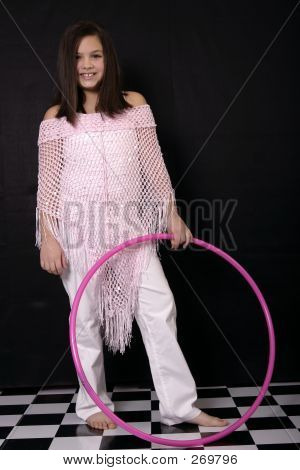 Ragazza con Hoop
