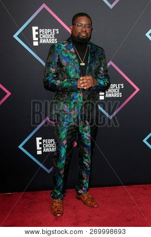 LOS ANGELES - NOV 11:  Lil Rel Howery at the People's Choice Awards 2018 at the Barker Hanger on November 11, 2018 in Santa Monica, CA