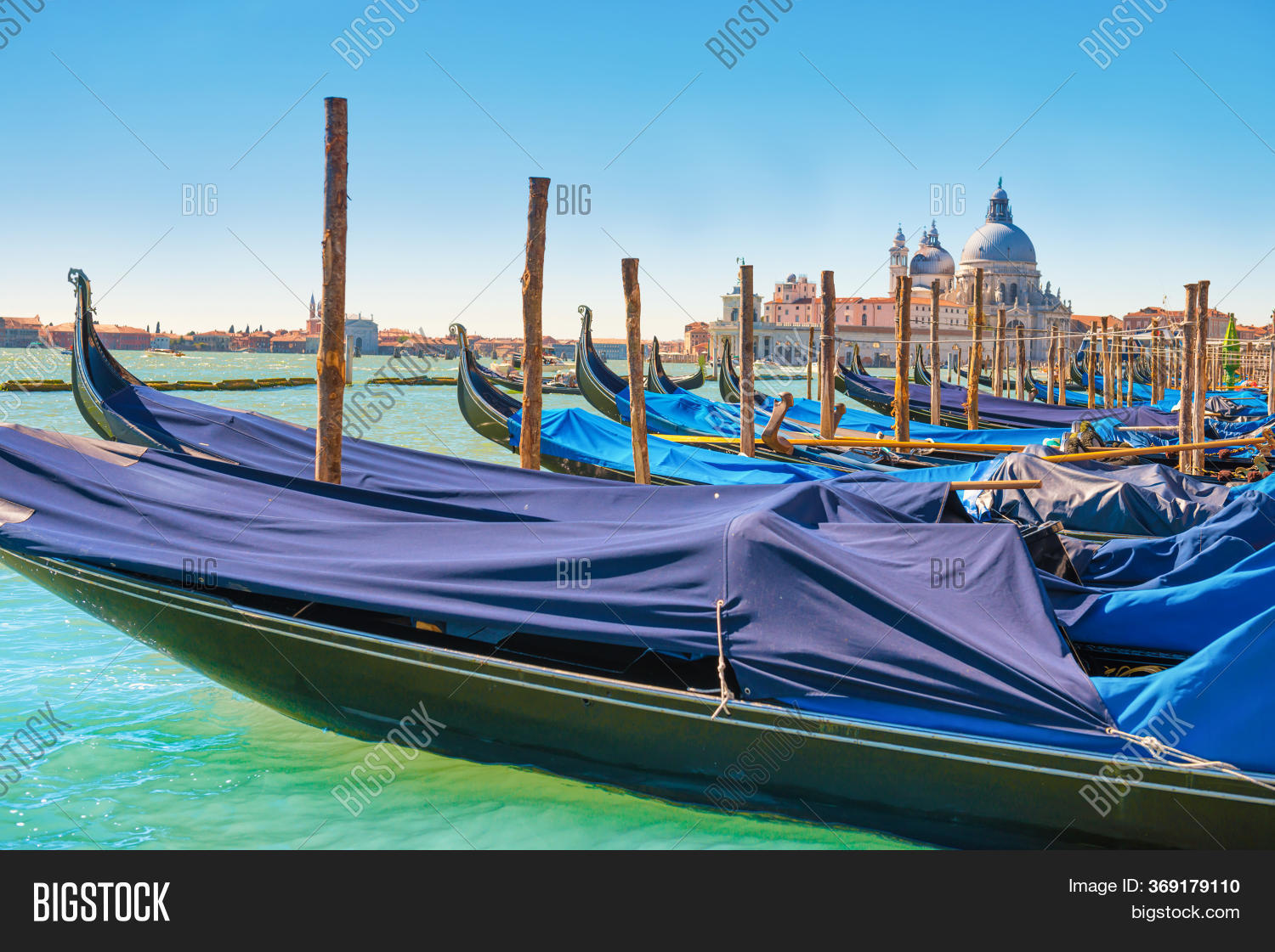 Gondola Front On Image & Photo (Free Trial) Bigstock