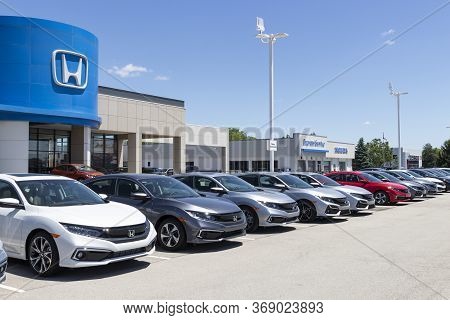 Indianapolis - Circa May 2020: Honda Motor Co. Automobile And Suv Dealership. Honda Manufactures Amo