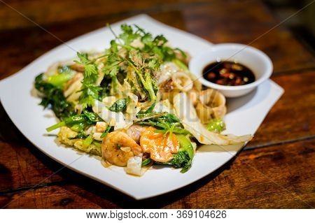 Delicious Vietnamese Seafood Fried Noodle