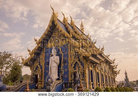 Thailand Chiang Rai Blue Temple