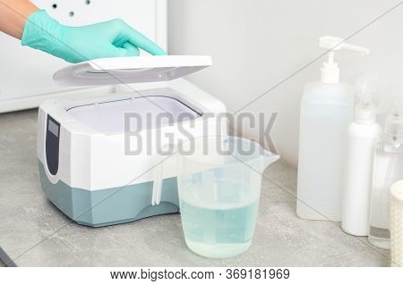Cleaning Systems For Medical Instruments. Ultrasonic Cleaner.