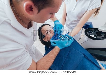 Dentistry Cofferdam Installation Procedure. Modern Medical Technology
