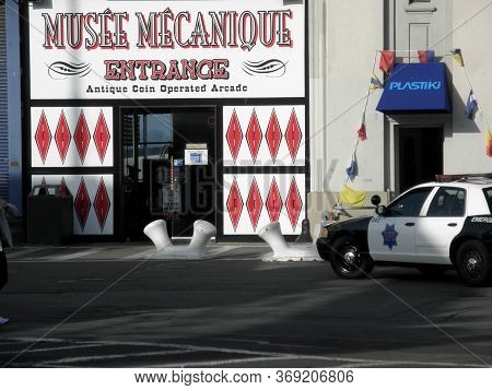 San Francisco - December 4, 2009: Musee Mechanique Entrance To Antique Coin Operated Arcade, Sfpd Ca