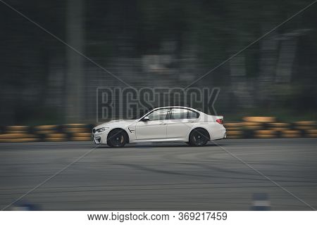 Advertising Bmw, Moscow, 1.11.2018: Demonstration Of The White Car Model, Cars In The Test Track, Du