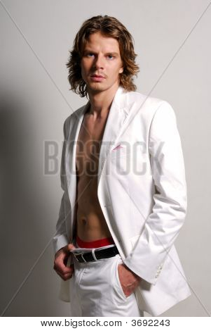 Szexi és gyönyörű srác