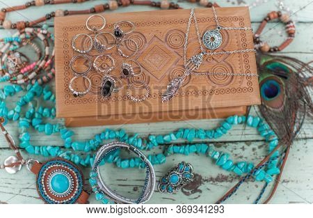 Boho Natural Accessorize. Women\\\'s Bohemian Fashionable Details