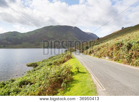 Crummock su Lake District üzerinden görünüm