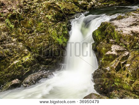 Skelwith falder vandfald i Lake District
