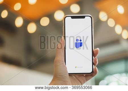 Bangkok Thailand - May 17, 2020 : Close Up Image Of A User  Is Holding Iphonex And Showing The Micro