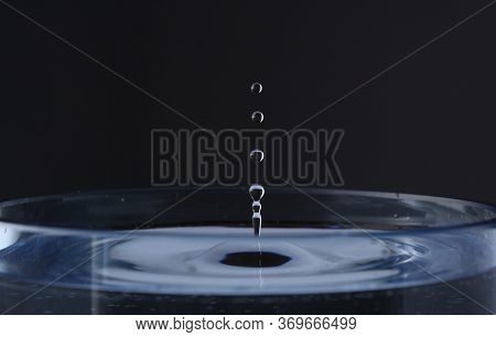 Effects After  Liquid Drop Fell Into The Same Liquid, Freezetime, Splasing