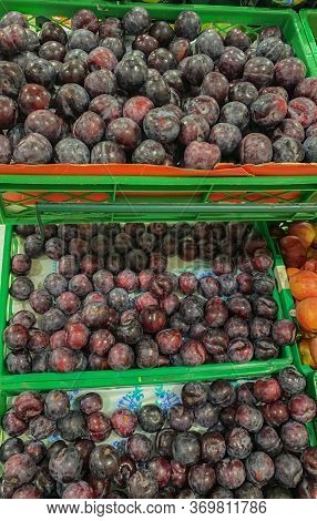 Steam Fruit Is On Sale In The Store