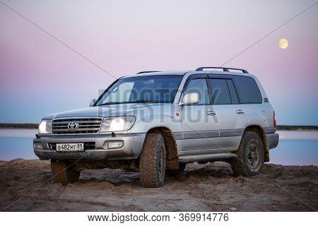 Novyy Urengoy, Russia - June 4, 2020: Offroad Car Toyota Land Cruiser 100 At The Countryside.