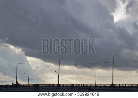 Moscow, Russia - 01 July 2020, Novospassky Bridge Is A Steel Plate Girder Bridge That Spans Moskva R