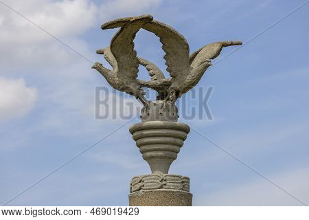 Majdanek; Lublin; Poland - May 25, 2022: Column Of Three Eagles, A Replica Of The Sculpture Made By 