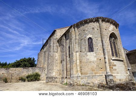 Antiga igreja gótica de Parthenay, Poitou-Charentes, França