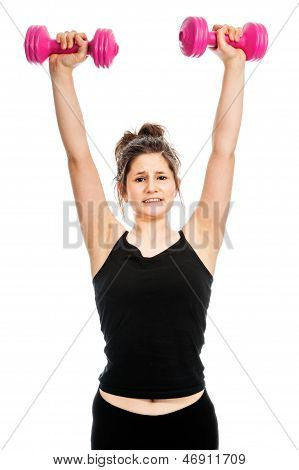 어린 십 대 소녀의 리프팅 무게입니다.